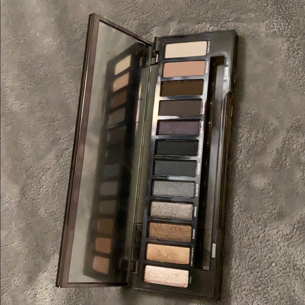 Eyeshadow palette